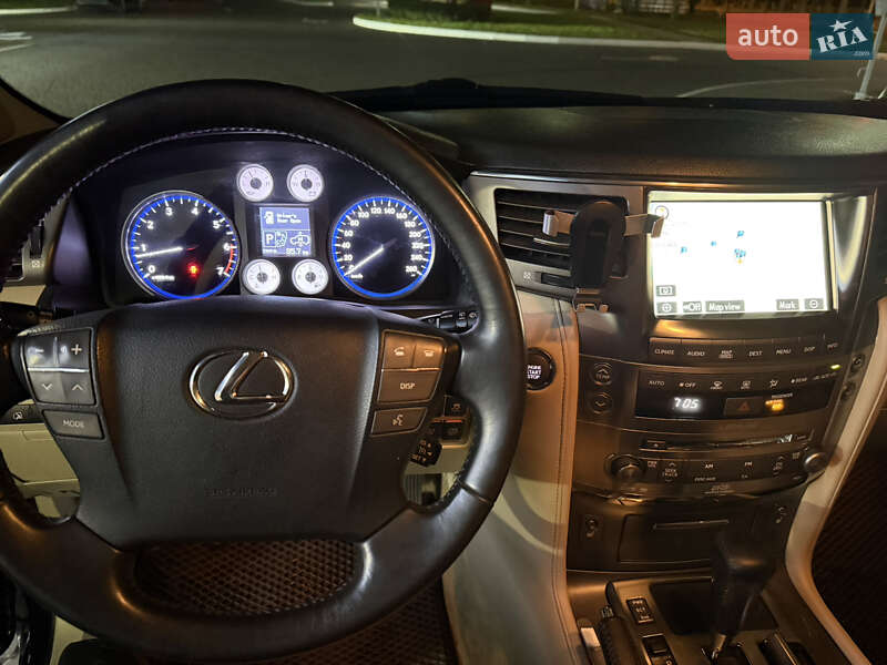 Внедорожник / Кроссовер Lexus LX 2008 в Одессе