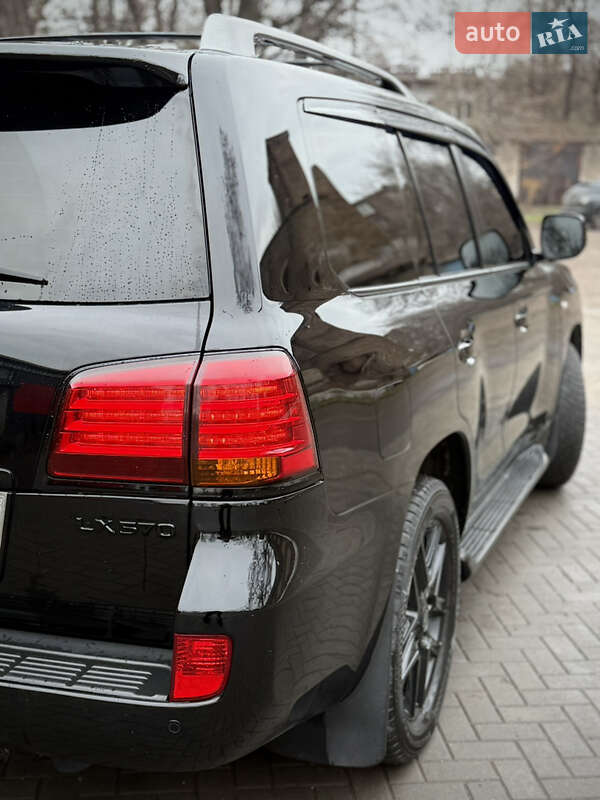 Внедорожник / Кроссовер Lexus LX 2008 в Запорожье