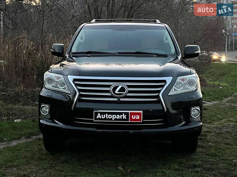 Внедорожник / Кроссовер Lexus LX 2013 в Киеве