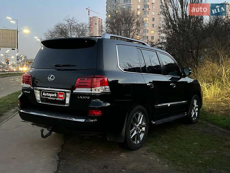 Внедорожник / Кроссовер Lexus LX 2013 в Киеве