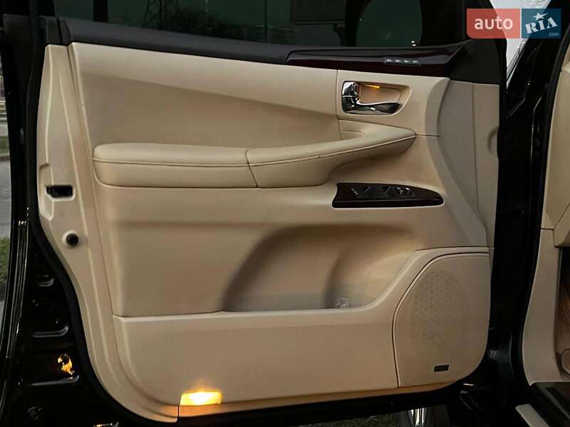 Внедорожник / Кроссовер Lexus LX 2013 в Киеве