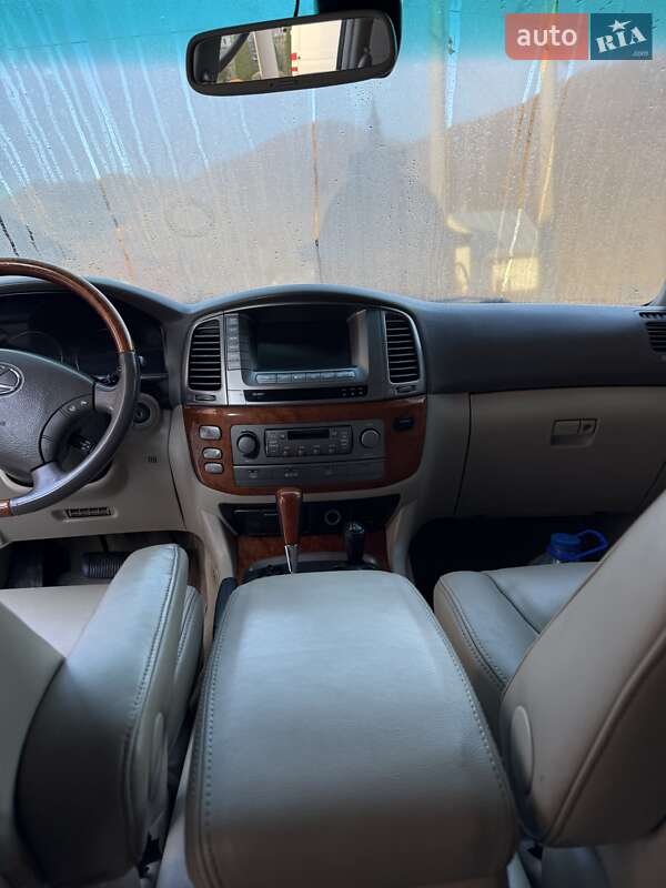 Внедорожник / Кроссовер Lexus LX 2004 в Косове