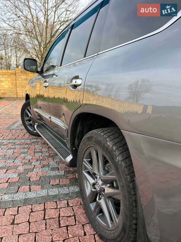 Внедорожник / Кроссовер Lexus LX 2014 в Нововолынске фото 38 Внедорожник / Кроссовер Lexus LX 2014 в Нововолынске