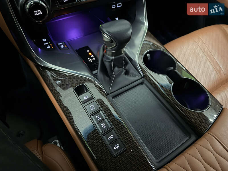 Внедорожник / Кроссовер Lexus LX 2023 в Киеве