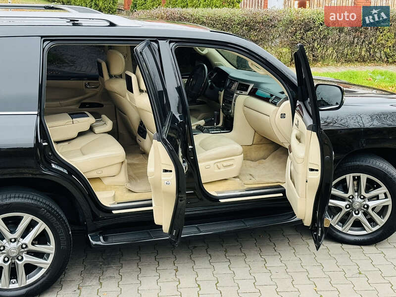 Позашляховик / Кросовер Lexus LX 2013 в Одесі