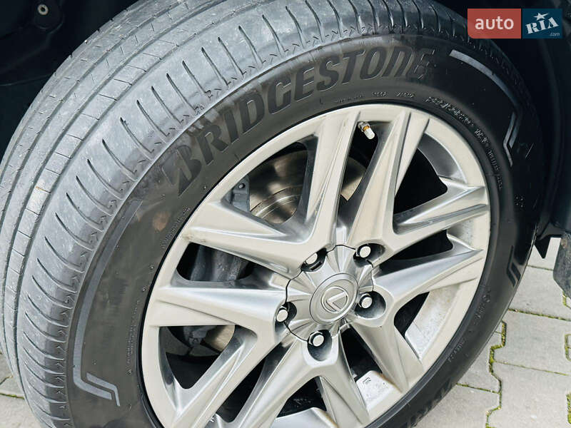 Позашляховик / Кросовер Lexus LX 2013 в Одесі