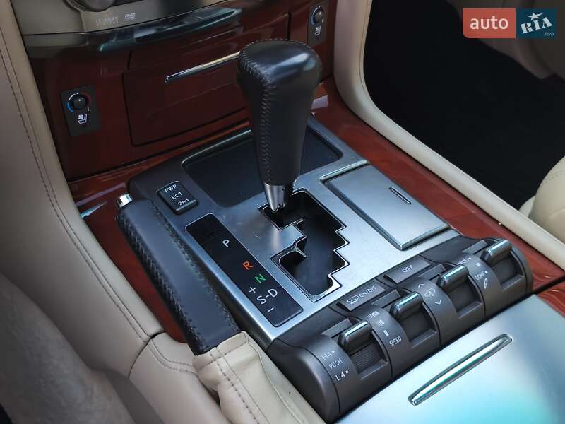 Позашляховик / Кросовер Lexus LX 2010 в Дніпрі