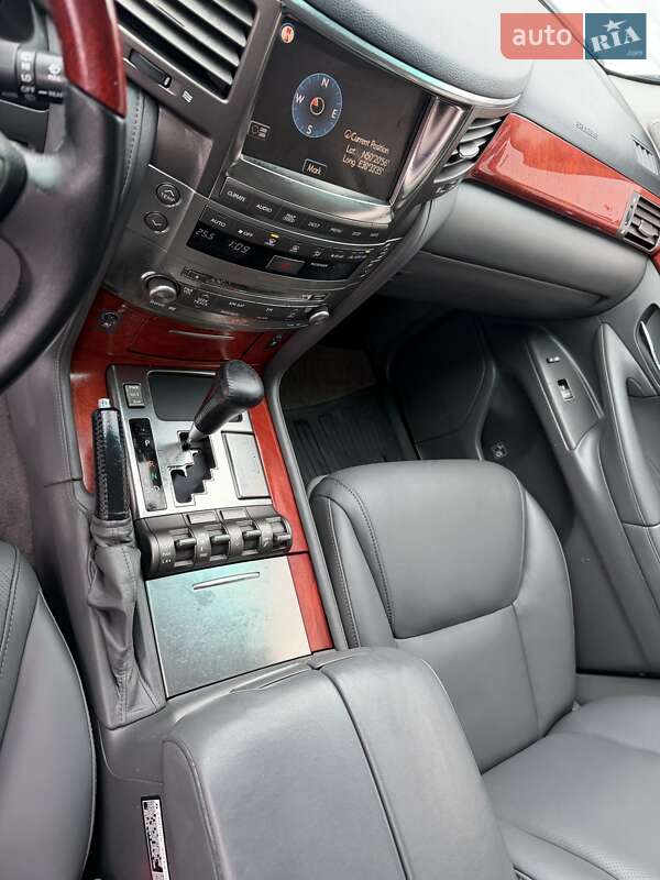 Внедорожник / Кроссовер Lexus LX 2008 в Киеве