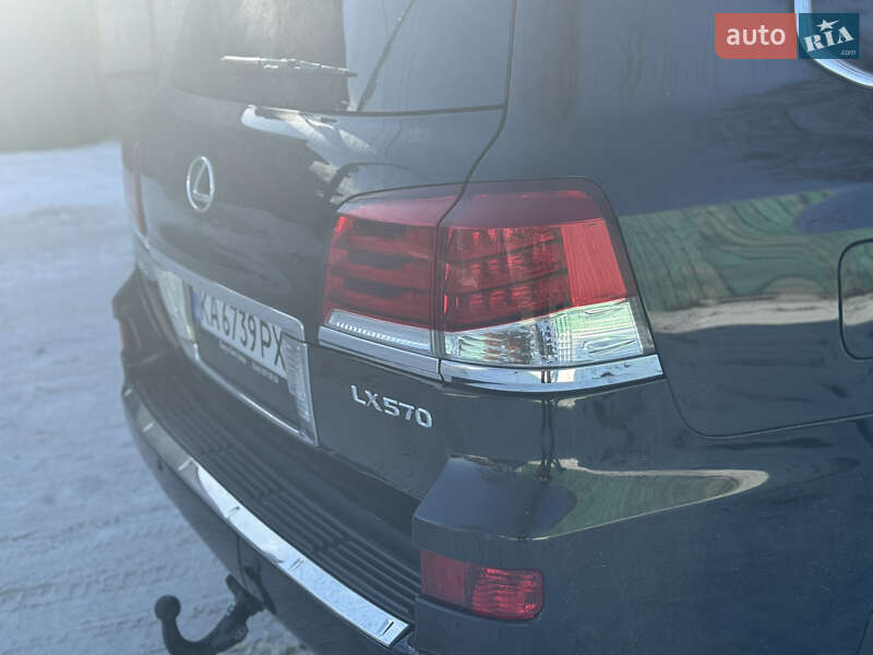 Внедорожник / Кроссовер Lexus LX 2013 в Киеве