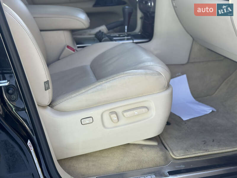 Внедорожник / Кроссовер Lexus LX 2013 в Киеве