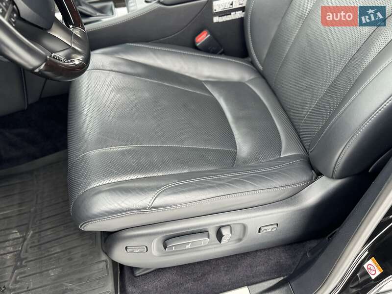 Внедорожник / Кроссовер Lexus LX 2017 в Киеве