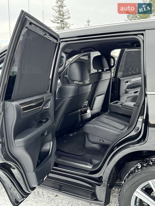 Внедорожник / Кроссовер Lexus LX 2017 в Киеве