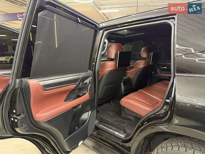 Внедорожник / Кроссовер Lexus LX 2018 в Киеве