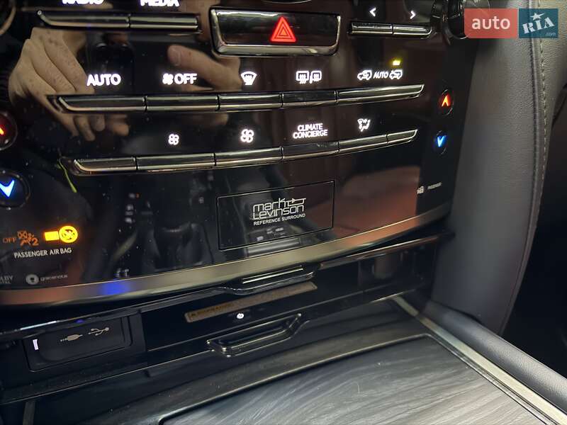 Внедорожник / Кроссовер Lexus LX 2018 в Киеве