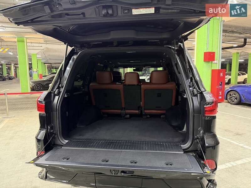 Внедорожник / Кроссовер Lexus LX 2018 в Киеве