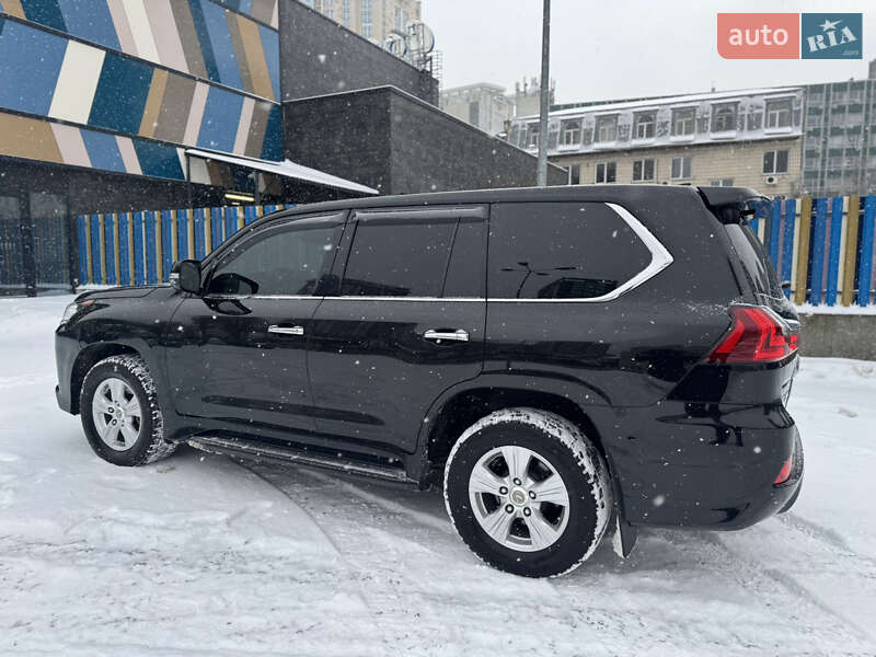 Внедорожник / Кроссовер Lexus LX 2015 в Киеве
