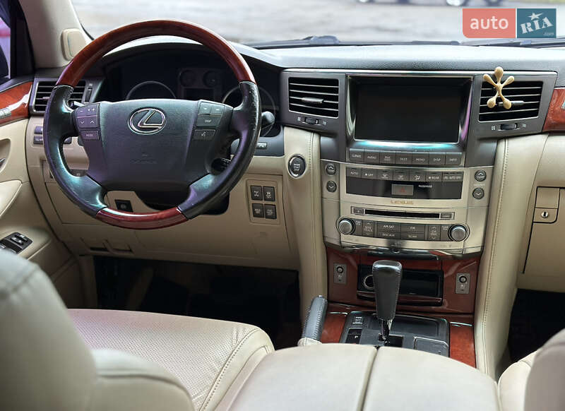 Внедорожник / Кроссовер Lexus LX 2008 в Днепре
