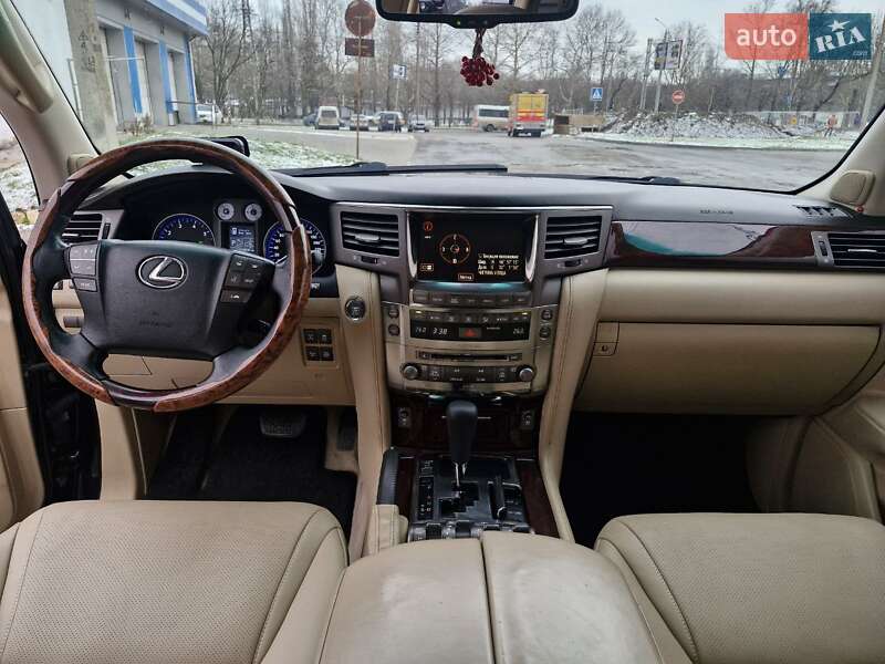 Внедорожник / Кроссовер Lexus LX 2008 в Николаеве