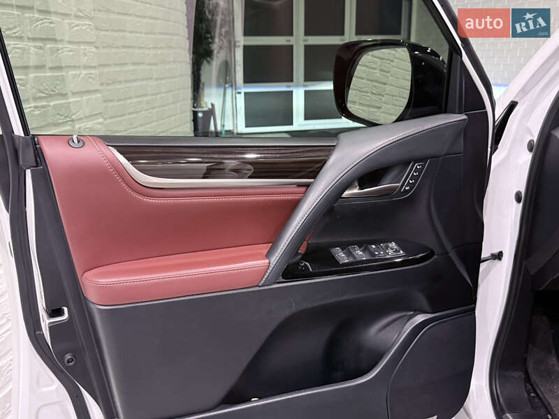 Внедорожник / Кроссовер Lexus LX 2020 в Одессе