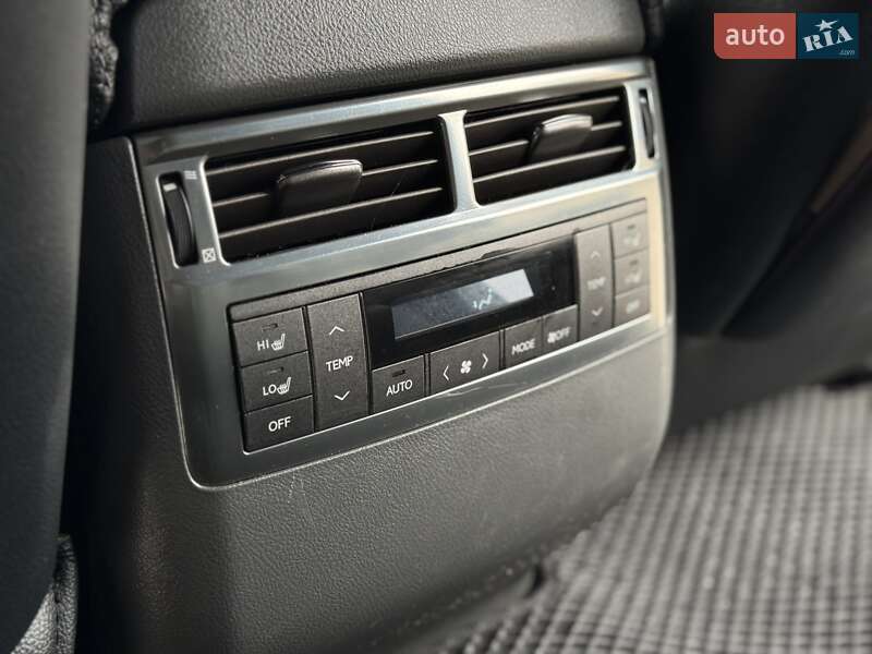 Внедорожник / Кроссовер Lexus LX 2008 в Днепре