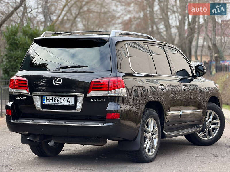 Внедорожник / Кроссовер Lexus LX 2013 в Одессе