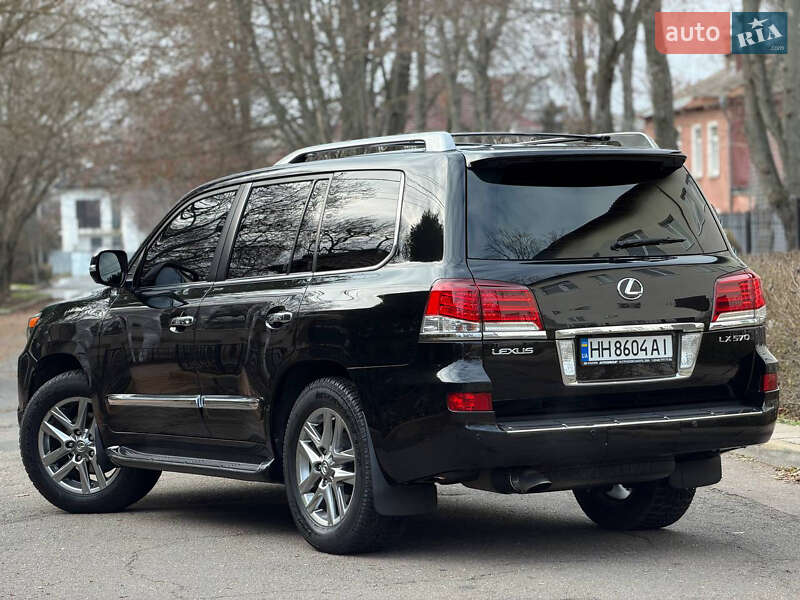 Внедорожник / Кроссовер Lexus LX 2013 в Одессе