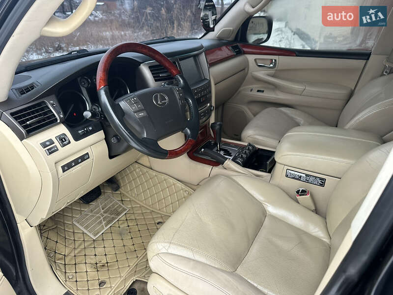 Внедорожник / Кроссовер Lexus LX 2008 в Павлограде