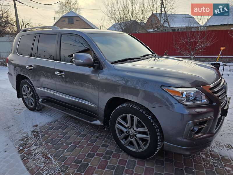 Внедорожник / Кроссовер Lexus LX 2014 в Пирятине