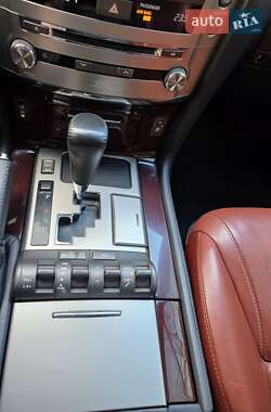 Позашляховик / Кросовер Lexus LX 2014 в Пирятині