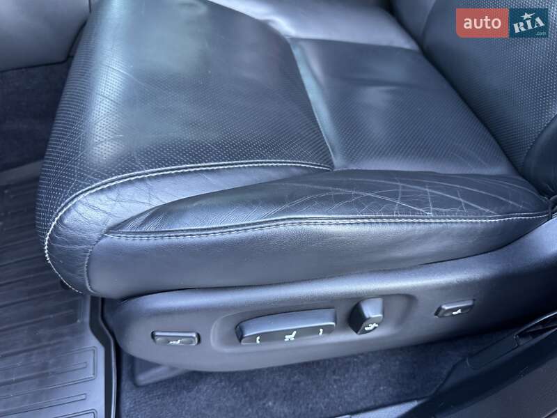 Внедорожник / Кроссовер Lexus LX 2013 в Кривом Роге