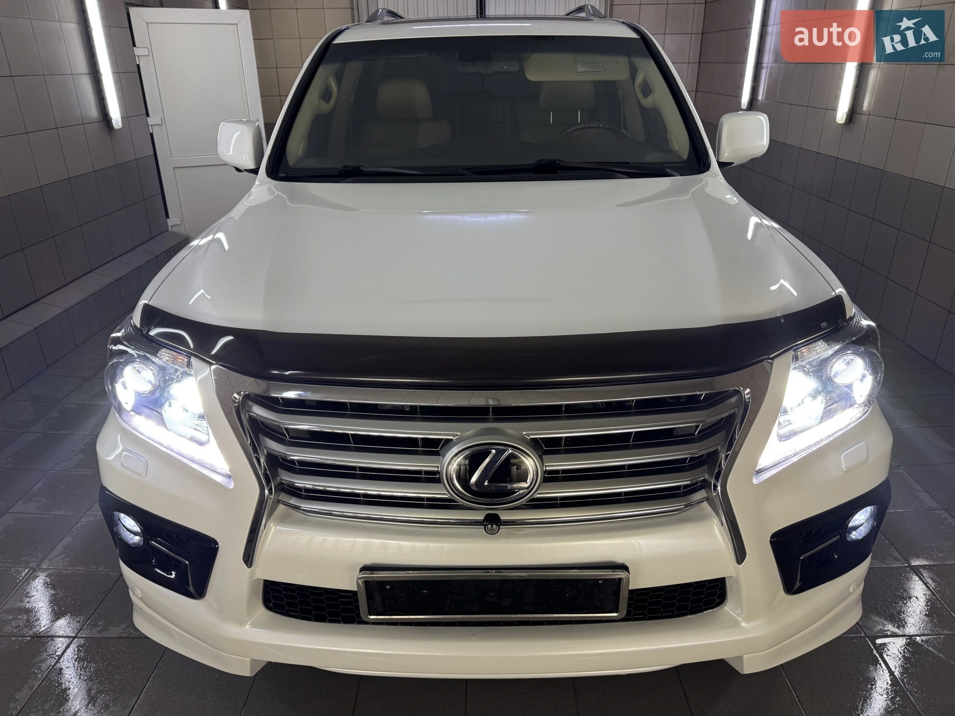 2011 Lexus LX - мініатюра 8