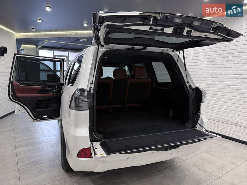 Внедорожник / Кроссовер Lexus LX 2020 в Одессе