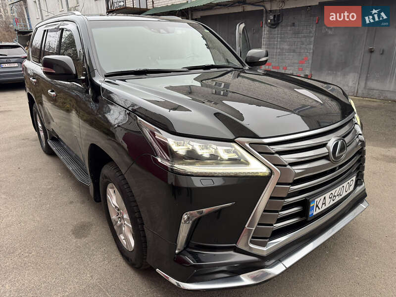 Внедорожник / Кроссовер Lexus LX 2017 в Киеве