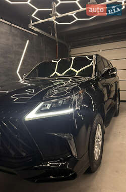 Внедорожник / Кроссовер Lexus LX 2017 в Днепре