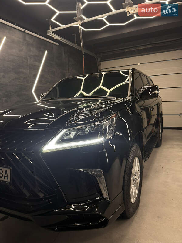 Lexus LX 2017