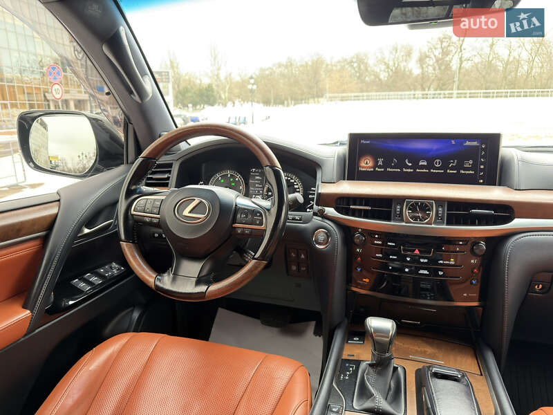 Внедорожник / Кроссовер Lexus LX 2016 в Одессе