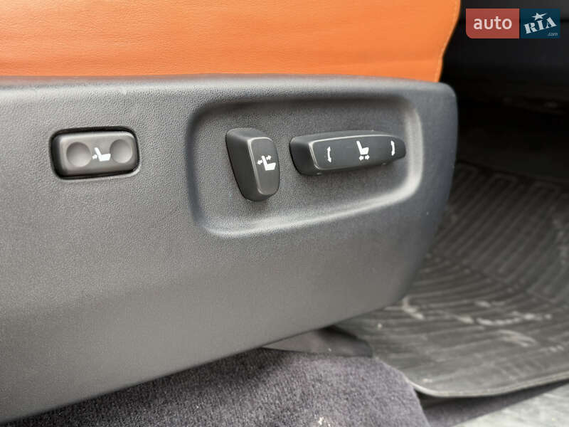 Внедорожник / Кроссовер Lexus LX 2016 в Одессе