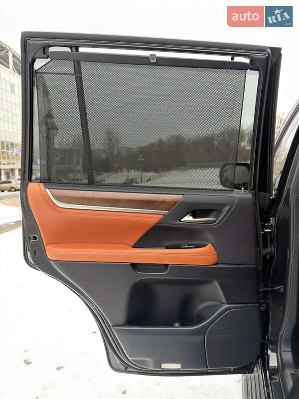 Внедорожник / Кроссовер Lexus LX 2016 в Одессе