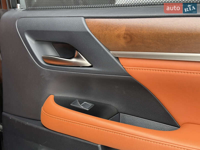 Внедорожник / Кроссовер Lexus LX 2016 в Одессе