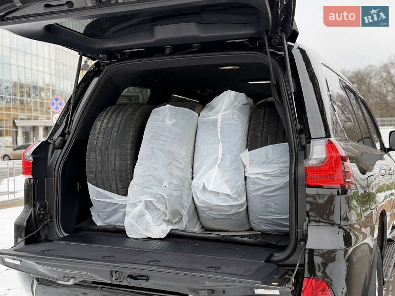 Внедорожник / Кроссовер Lexus LX 2016 в Одессе