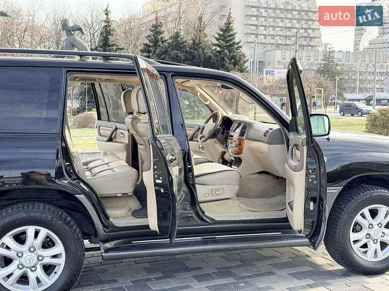 Позашляховик / Кросовер Lexus LX 2006 в Дніпрі