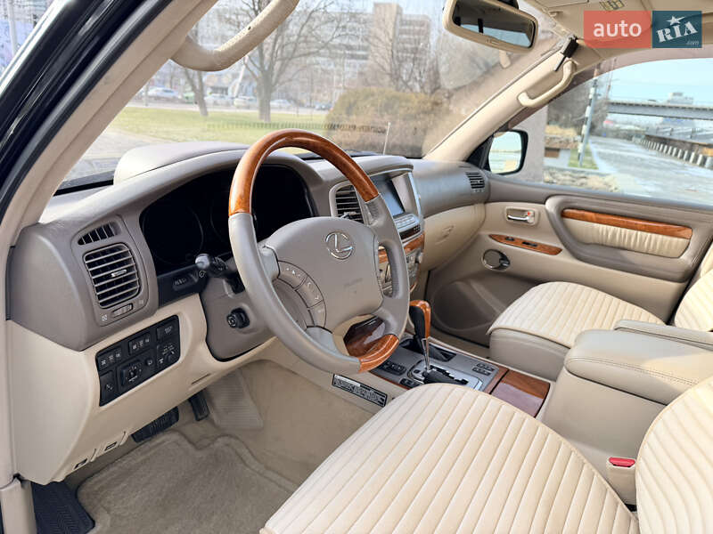 Позашляховик / Кросовер Lexus LX 2006 в Дніпрі