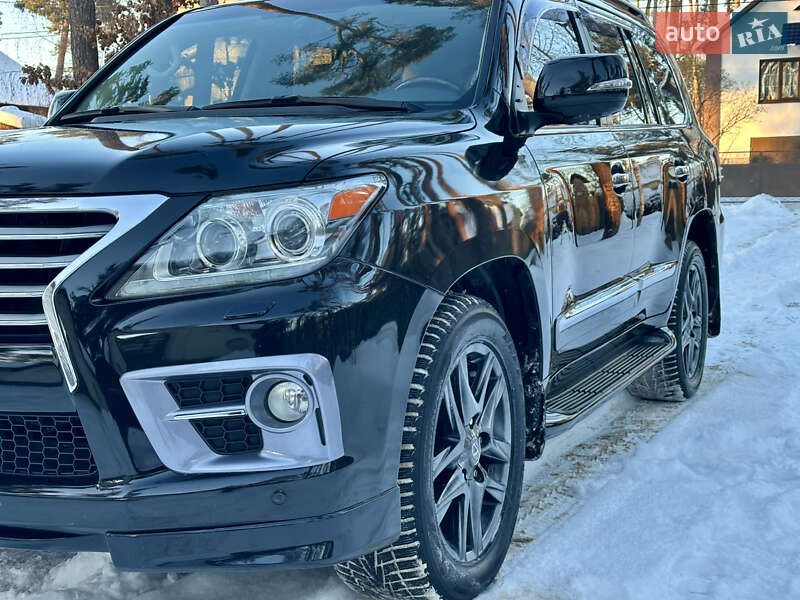 Внедорожник / Кроссовер Lexus LX 2013 в Киеве