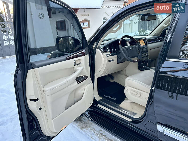 Внедорожник / Кроссовер Lexus LX 2013 в Киеве