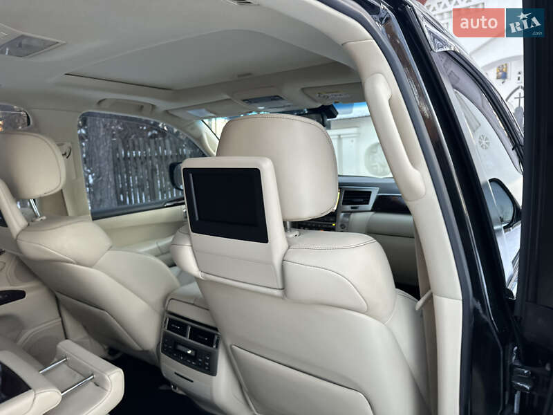 Внедорожник / Кроссовер Lexus LX 2013 в Киеве