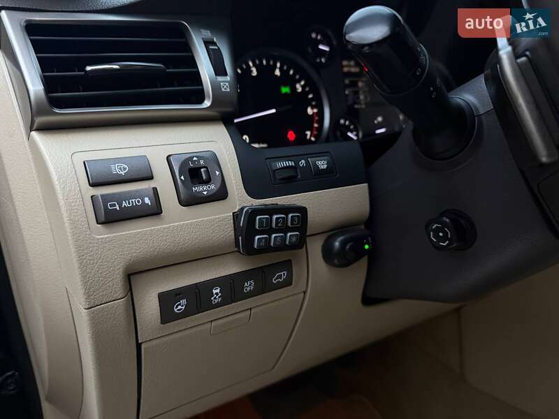 Внедорожник / Кроссовер Lexus LX 2012 в Киеве