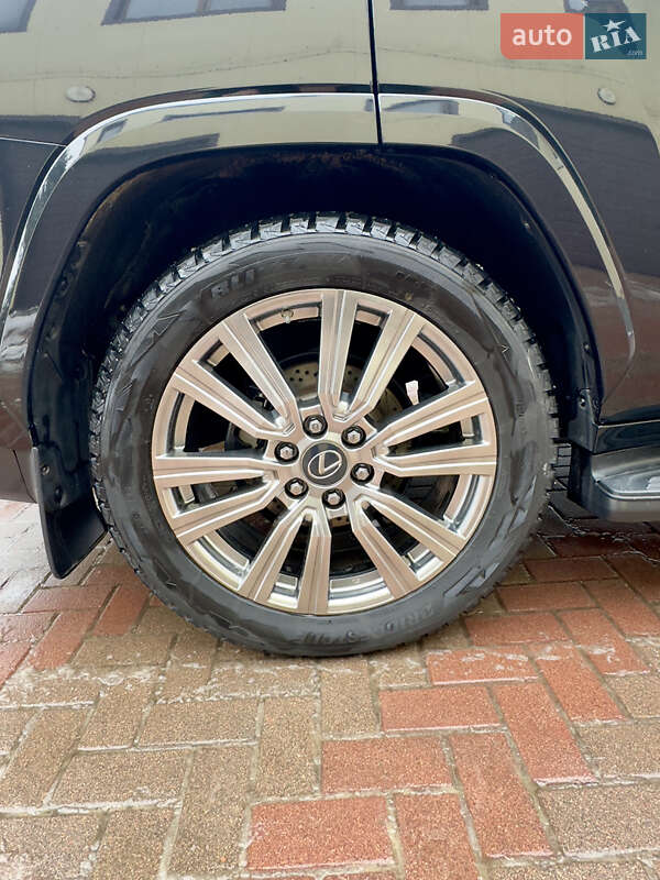 Позашляховик / Кросовер Lexus LX 2023 в Києві