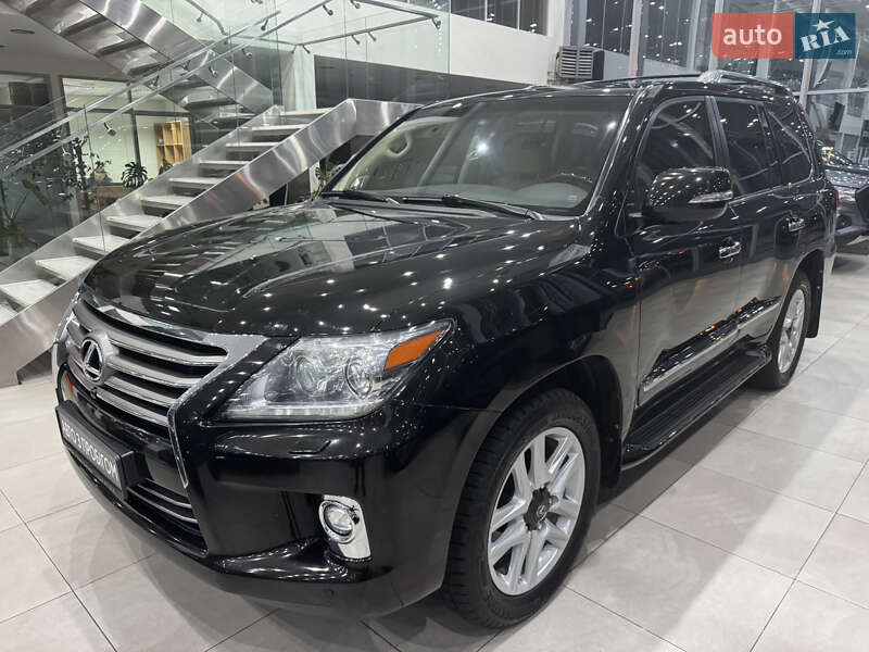 Lexus LX 2015