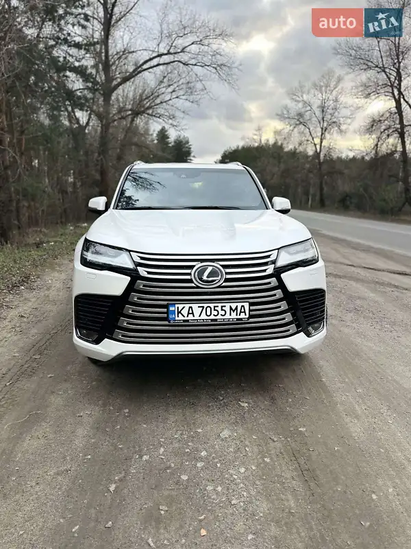 Lexus LX