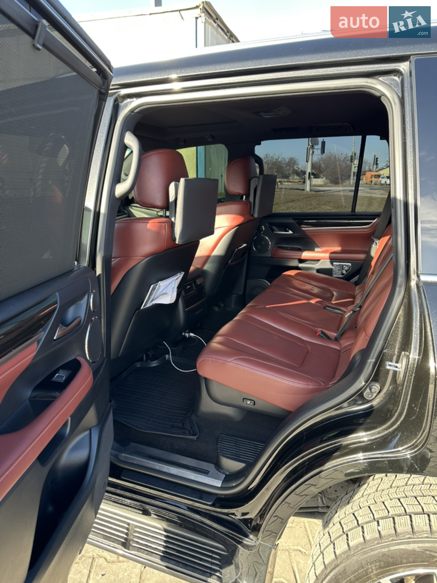2019 Lexus LX - мініатюра 9